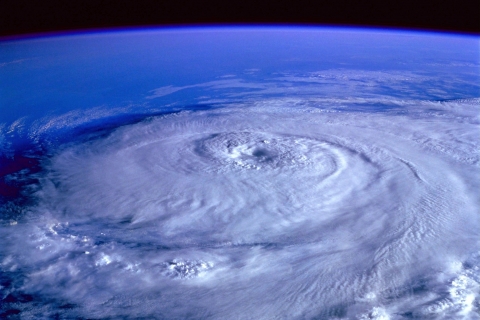 台風の達人、沖縄人が教える、台風対策。台風9号、沖縄へ接近！台風の備えチェックリスト付き！